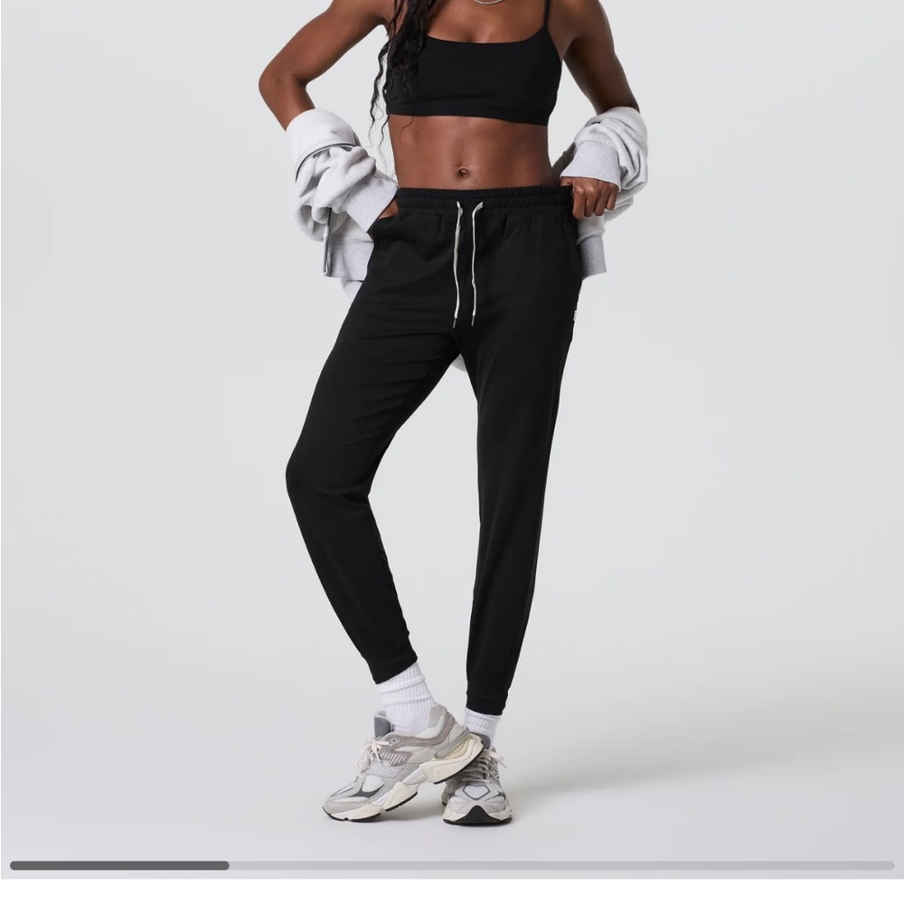 Vuori women’s joggers size XXL